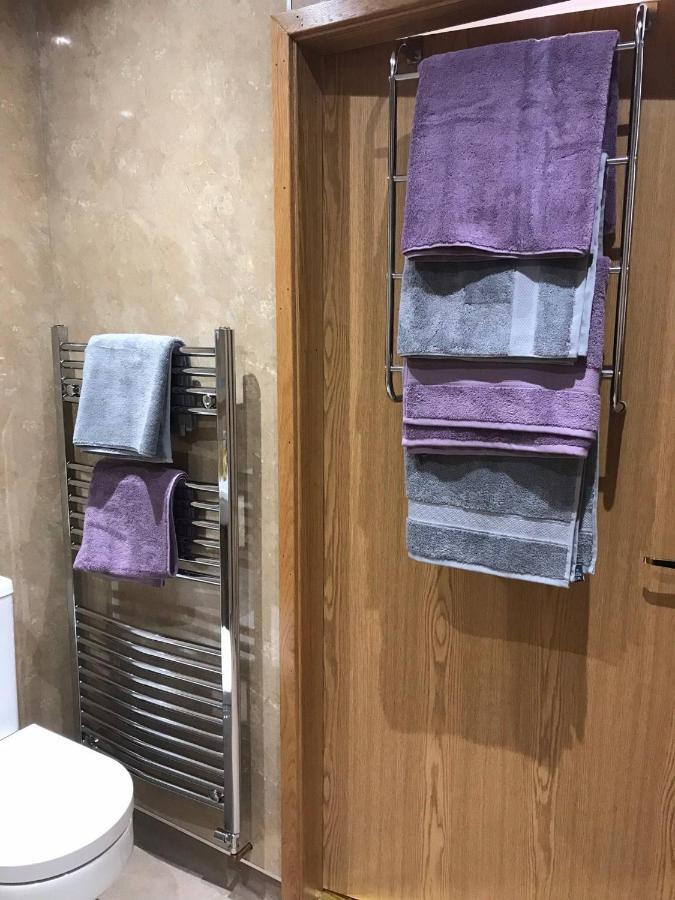 Exclusive Private Double Room, En-Suite Wet Room Private Entrance Forres Exterior foto